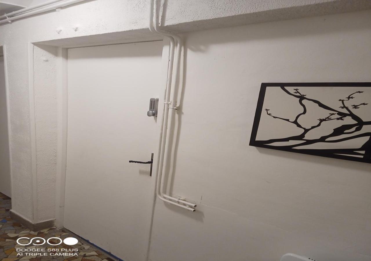 Le Gite "Detroit Studette" Besancon Confort Et Simplicite Exteriör bild